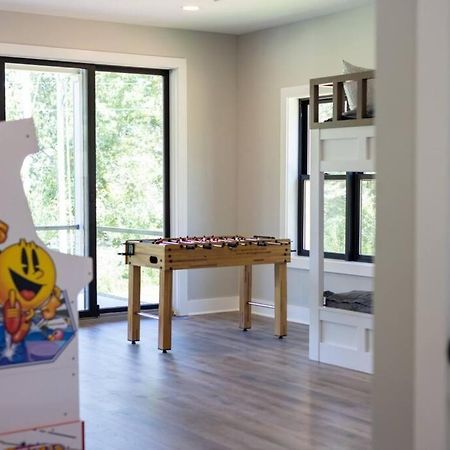 New Home, Dock, Kayaks, Game Room, Water Views Winchester ภายนอก รูปภาพ