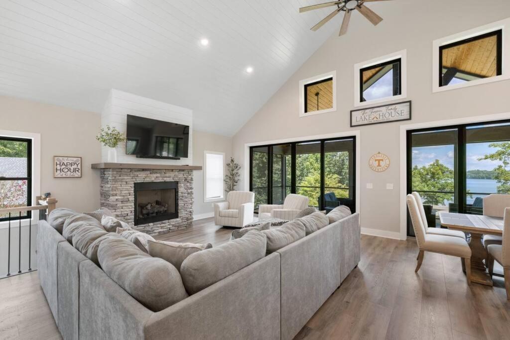 New Home, Dock, Kayaks, Game Room, Water Views Winchester ภายนอก รูปภาพ