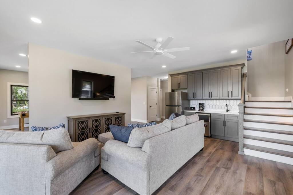 New Home, Dock, Kayaks, Game Room, Water Views Winchester ภายนอก รูปภาพ