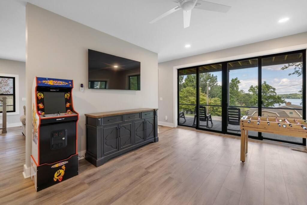 New Home, Dock, Kayaks, Game Room, Water Views Winchester ภายนอก รูปภาพ